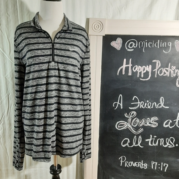 Nike Other - Nike Womens half zip Running top